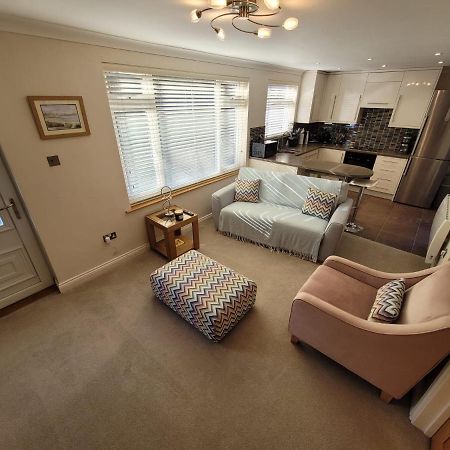 The Mumbles - Bungalow - 2 Bedrooms - Pet Friendly Суонси Экстерьер фото