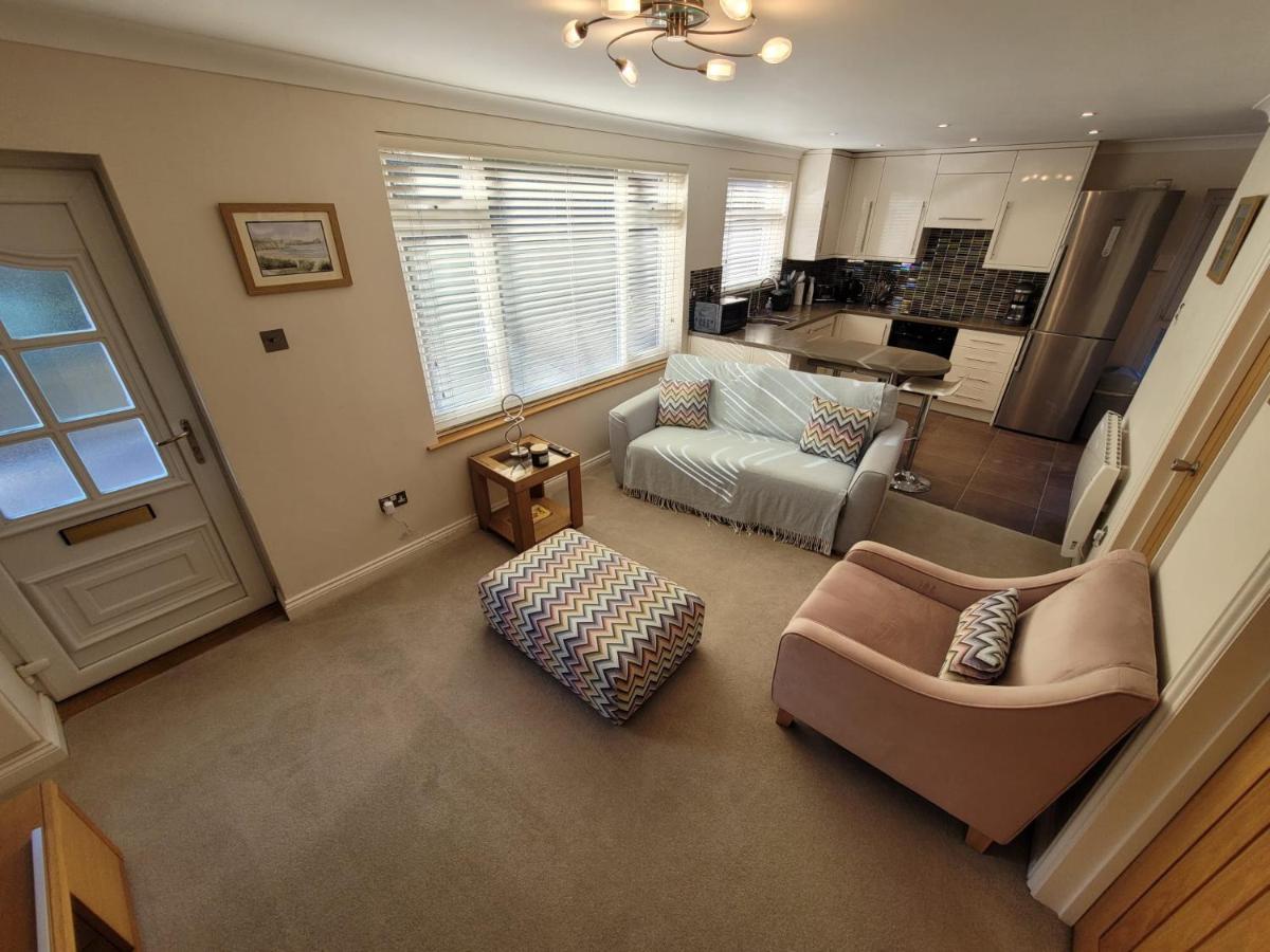 The Mumbles - Bungalow - 2 Bedrooms - Pet Friendly Суонси Экстерьер фото